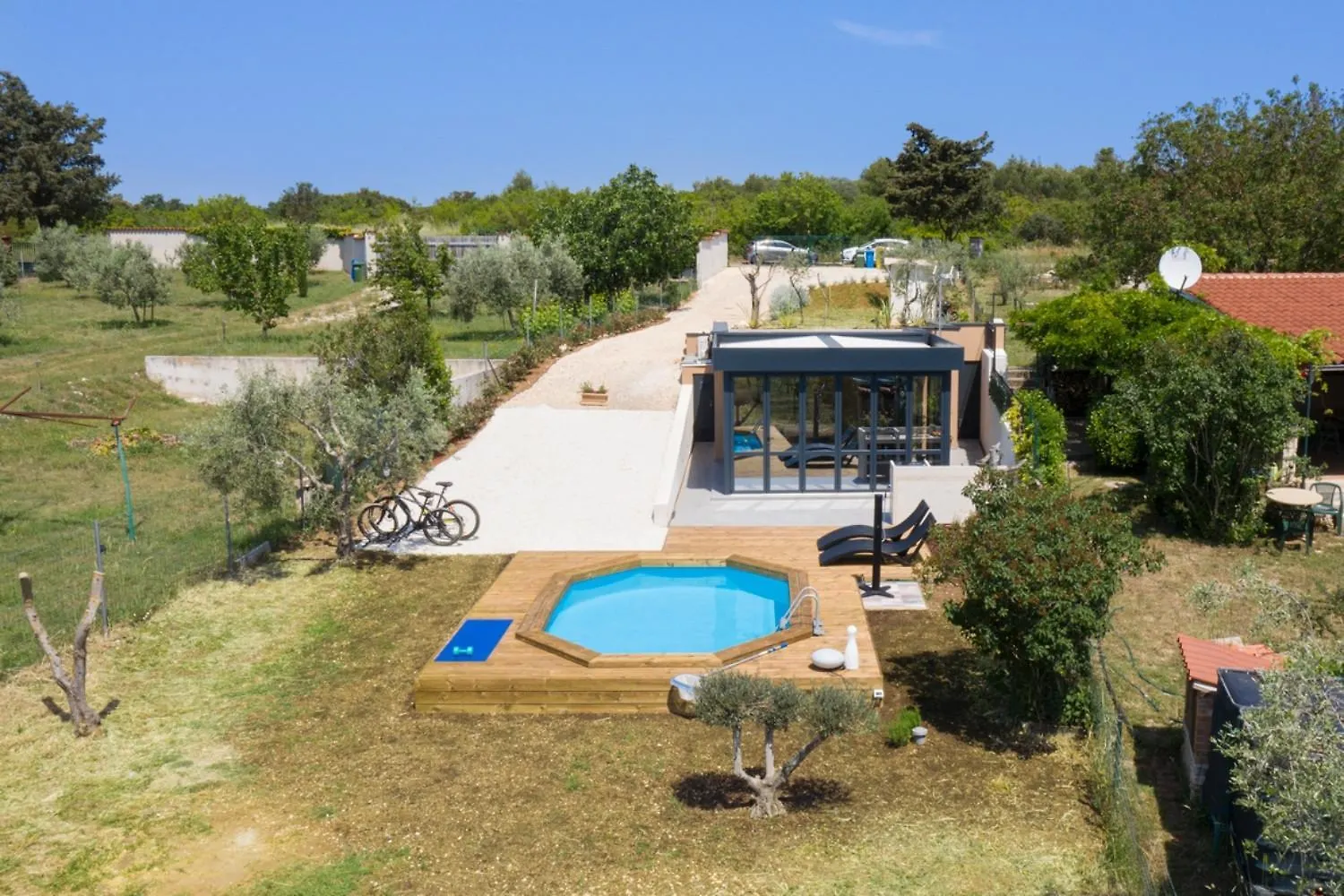 Villa Beach House Olive - Ground Floor House For 2 People With Private Beach Near Medulin Pomer