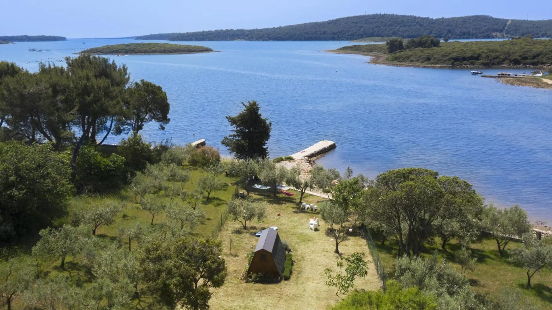 Beach House Olive - Ground Floor House For 2 People With Private Beach Near Medulin Pomer Croatia
