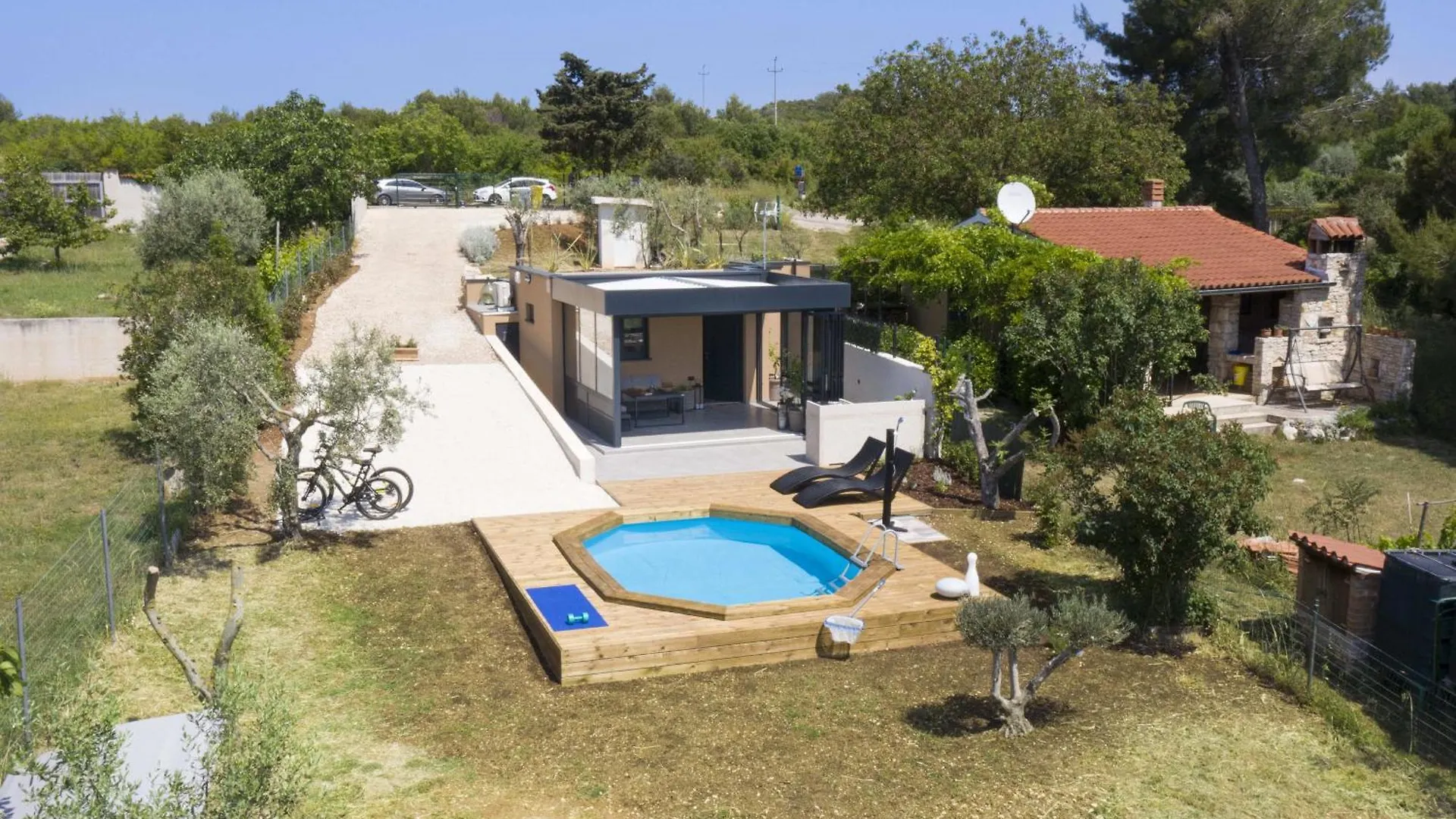 Beach House Olive - Ground Floor House For 2 People With Private Beach Near Medulin Pomer Villa