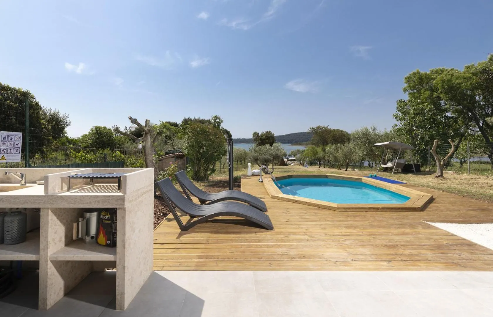 Beach House Olive - Ground Floor House For 2 People With Private Beach Near Medulin Pomer Villa
